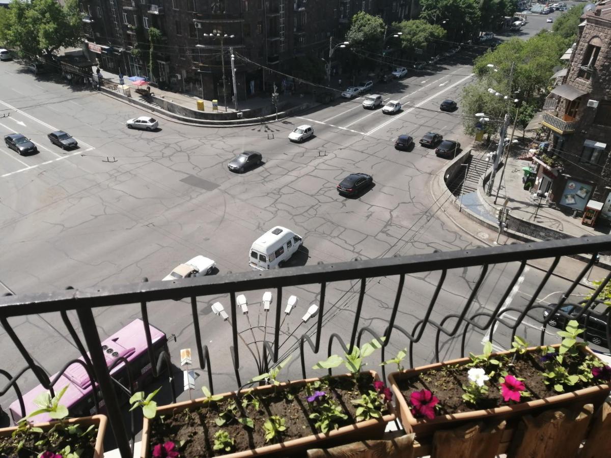 Yerevan-Sky With Terrace Zewnętrze zdjęcie